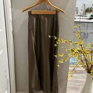VTG JR NITES by Caliendo , Olive Green Taffeta Look Slight A-Line  Maxi Sz 10